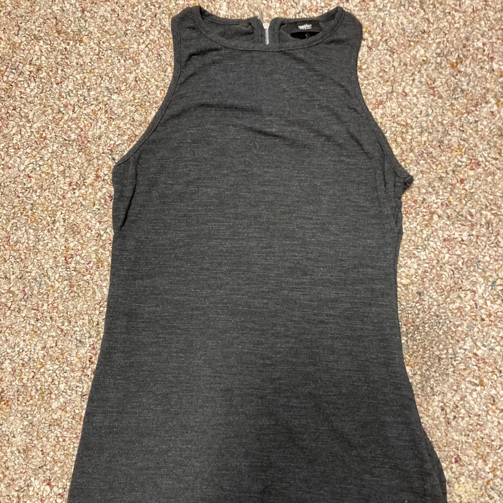 Small dark grey tank top